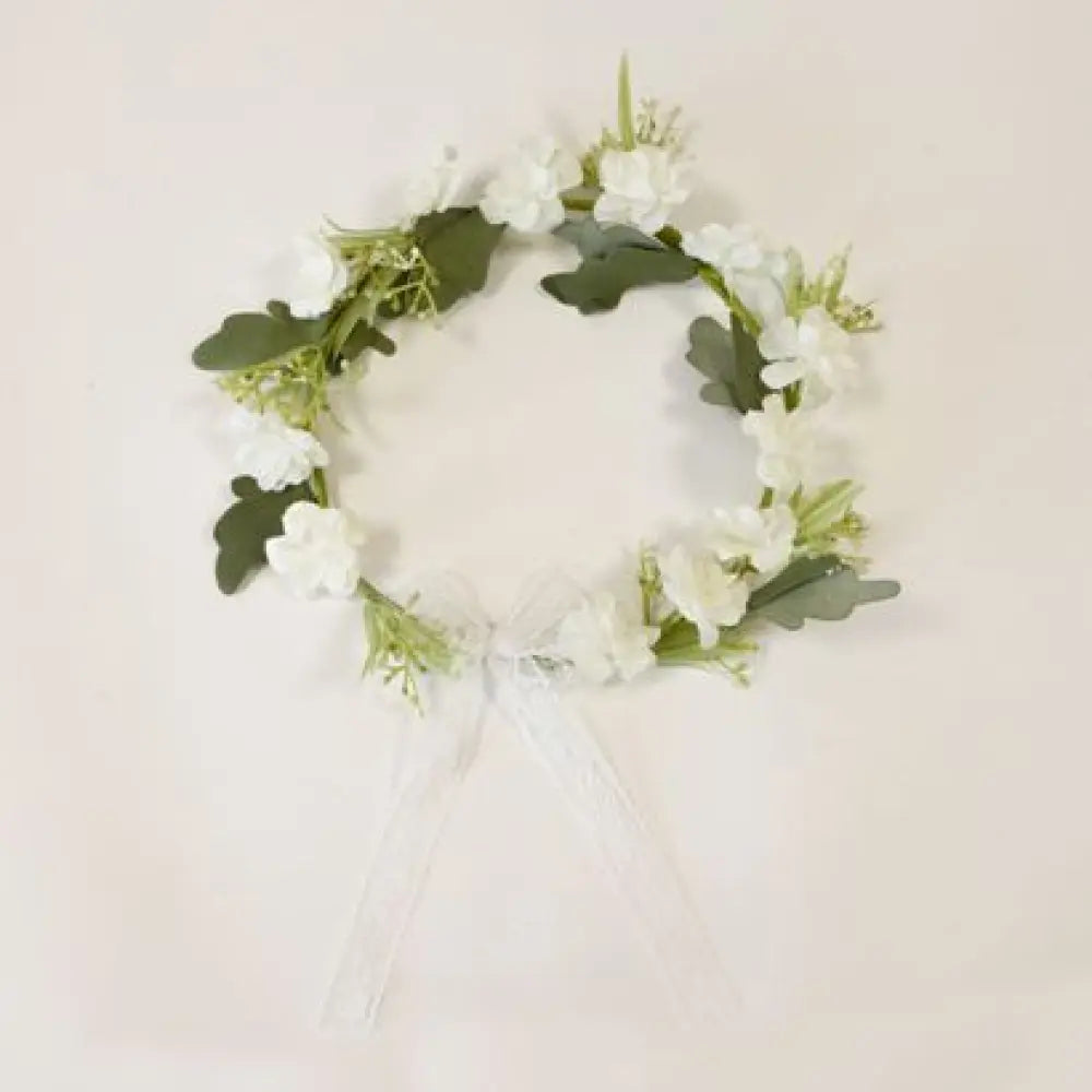 Couronne de Fleurs et Feuilles avec Ruban Dentelle