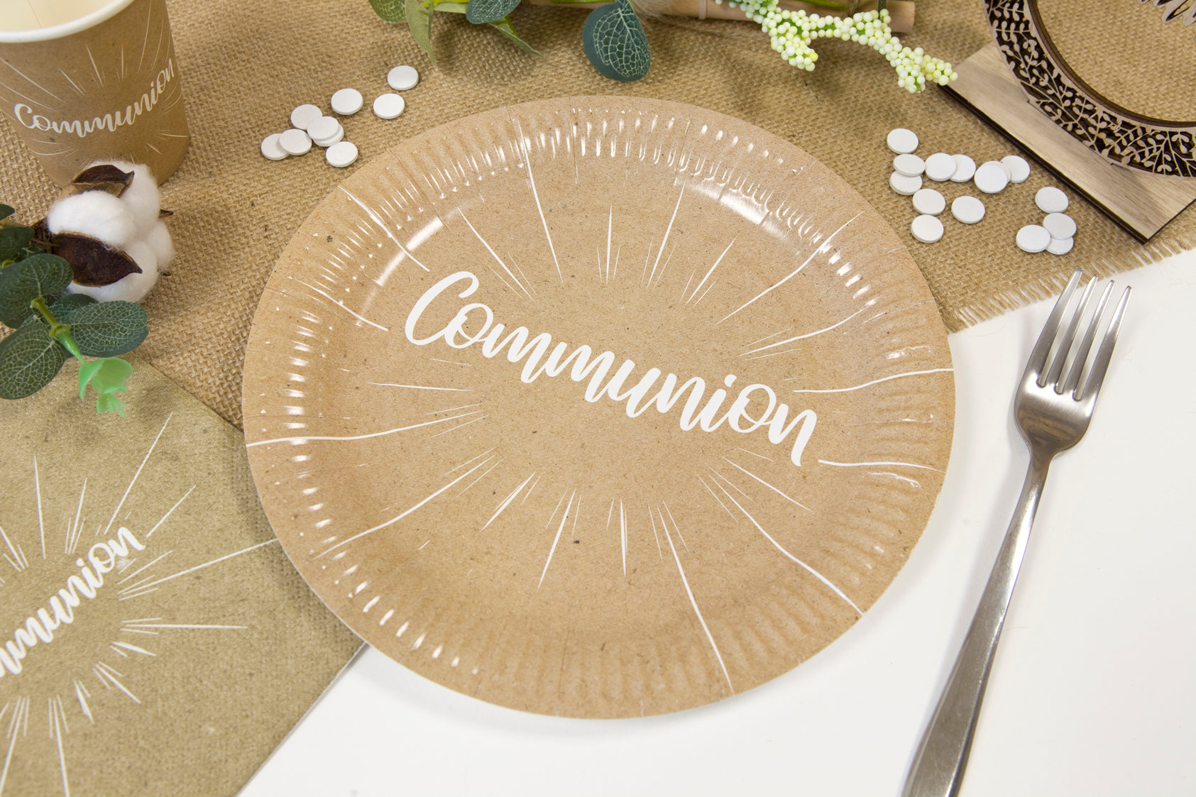 Assiette en carton "Communion" effet kraft impression blanc