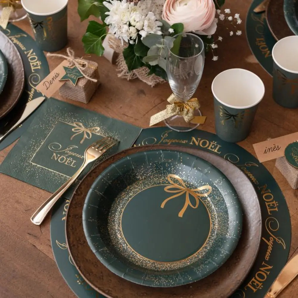 10 Assiettes en Carton "Ornement Etincelant" Vert Sapin - Ø 22.5cm