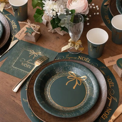 10 Assiettes en Carton "Ornement Etincelant" Vert Sapin - Ø 22.5cm