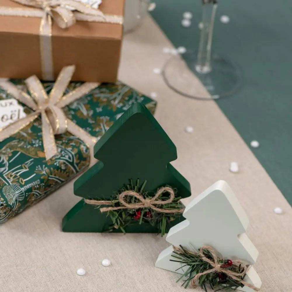 2 Décors "Sapins" Vert Sapin/Blanc - 9x1.3x10cm & 11.5x1.3x13cm